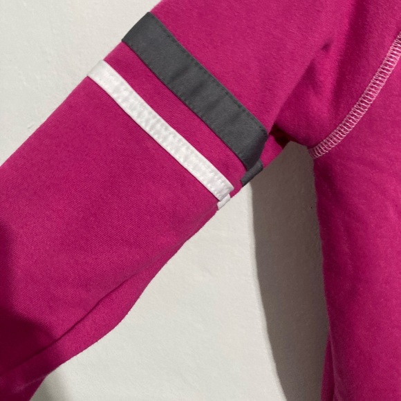 Tri County golf course women’s size small hoodie excellent condition - Picture 3 of 9